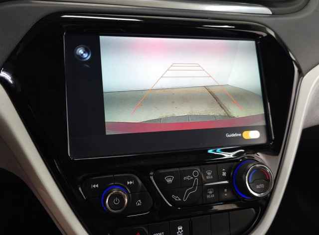 Used 2017 Chevrolet Bolt LT FWD image 26