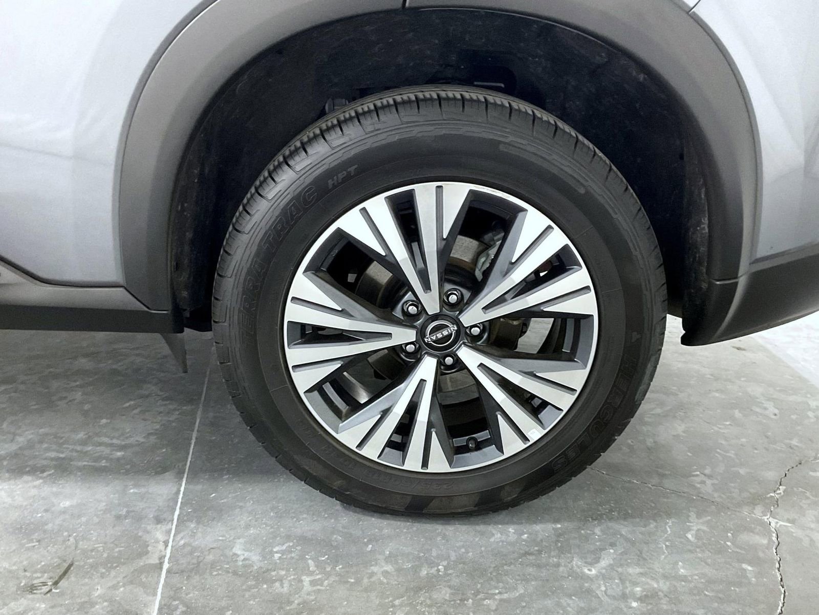 Used 2023 Nissan Rogue SV AWD/4WD image 22