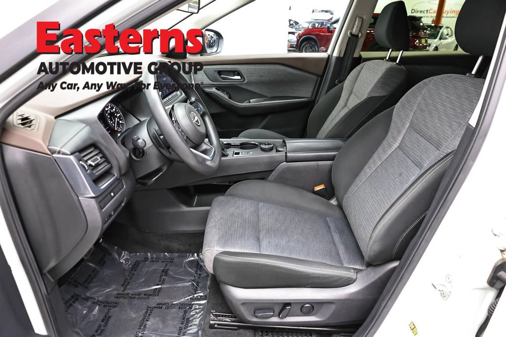 Used 2023 Nissan Rogue SV AWD/4WD image 15