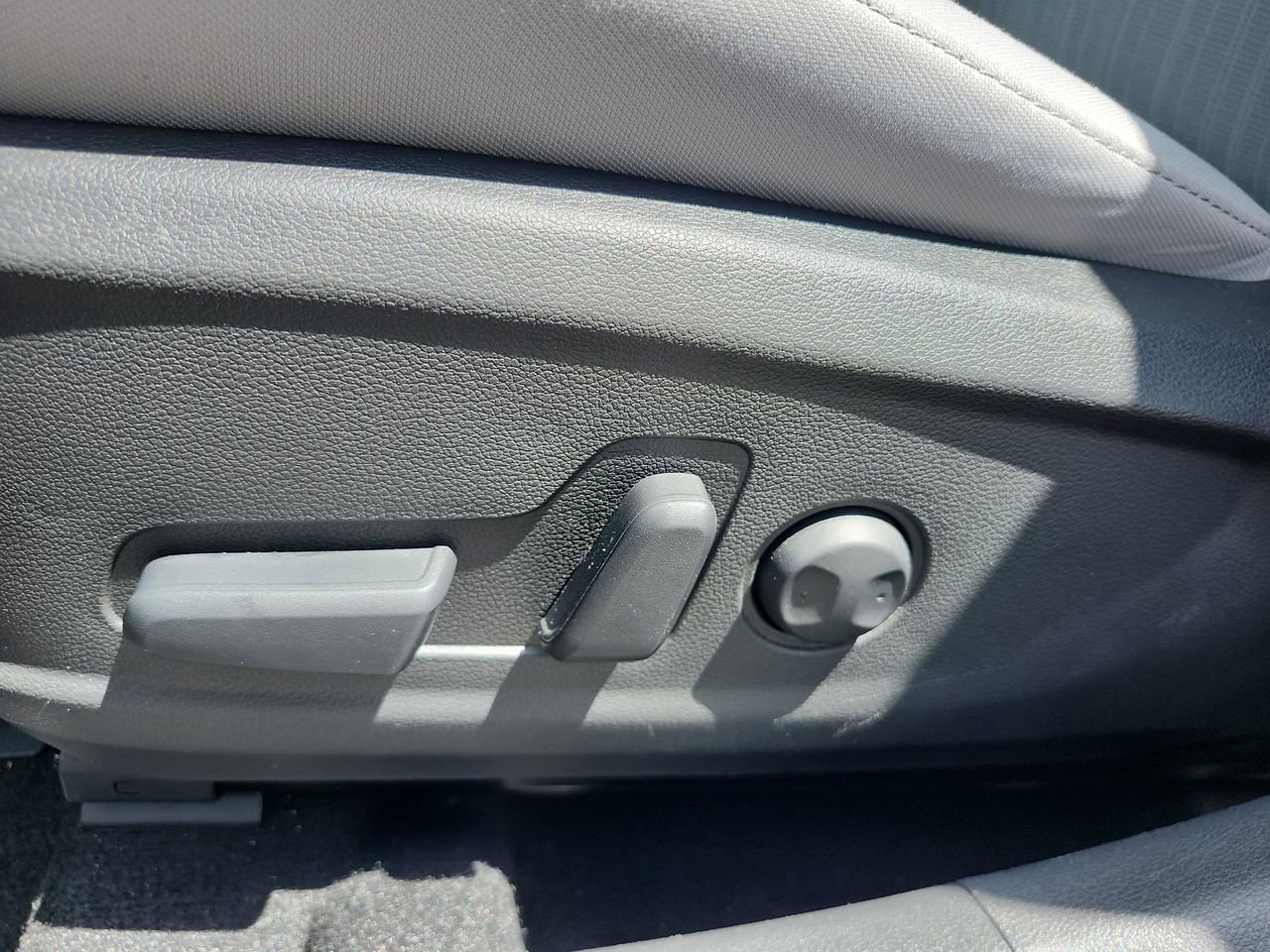 Certified 2023 Hyundai Kona SEL AWD/4WD image 24