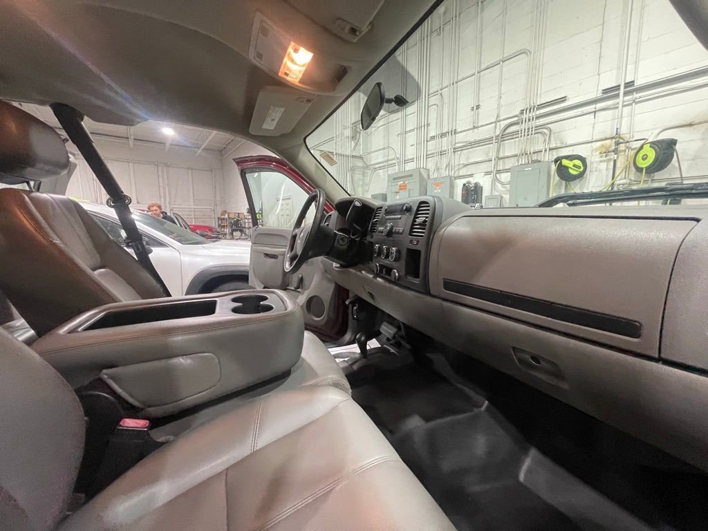 Used 2013 Chevrolet Silverado 1500 W/T image 19