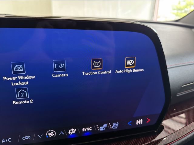 Certified 2024 Chevrolet Traverse RS image 35