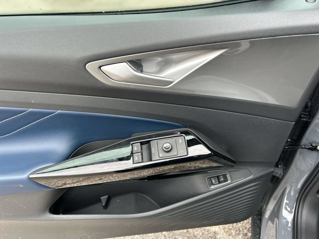 New 2026 Volkswagen ID.4 Pro S AWD/4WD image 14