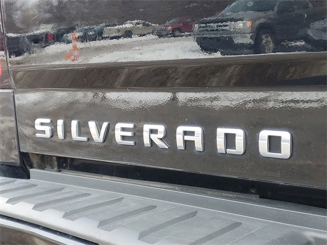 Used 2018 Chevrolet Silverado 1500 Custom w/ Custom Value Package image 6