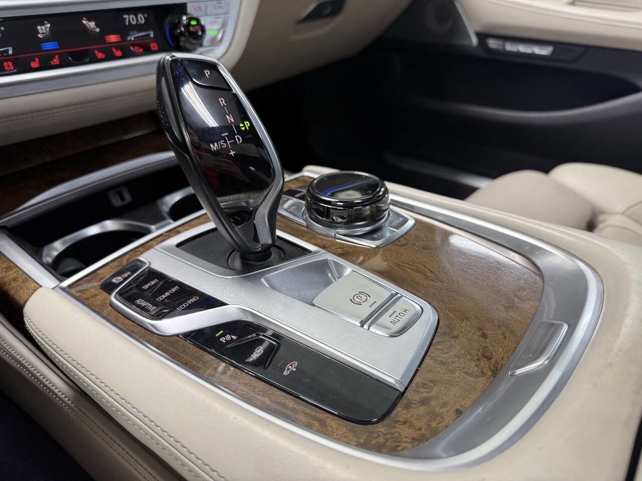 Used 2017 BMW 750i xDrive AWD/4WD image 17