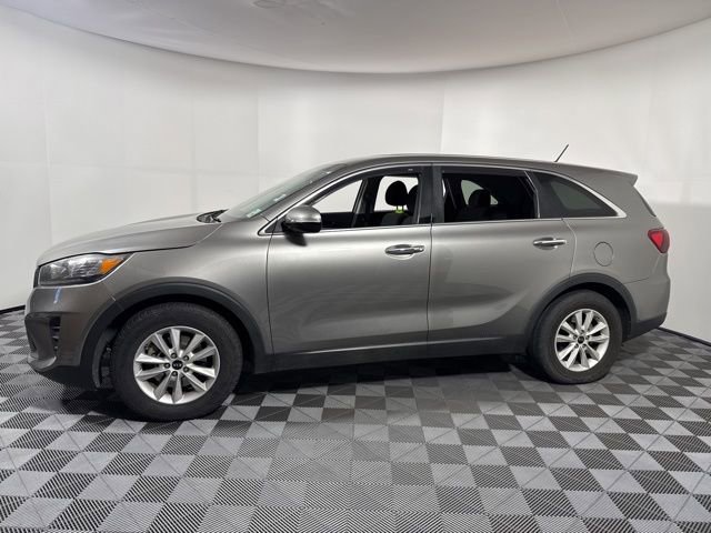 Used 2019 Kia Sorento LX image 3