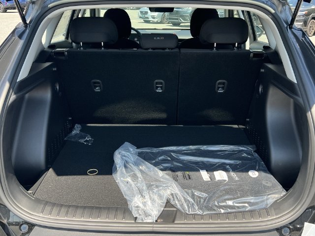 Used 2027 Hyundai Kona SE FWD image 34