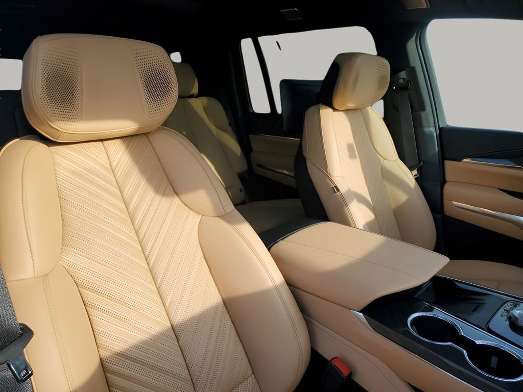 New 2026 Cadillac Escalade IQL Sport 2 AWD/4WD image 17