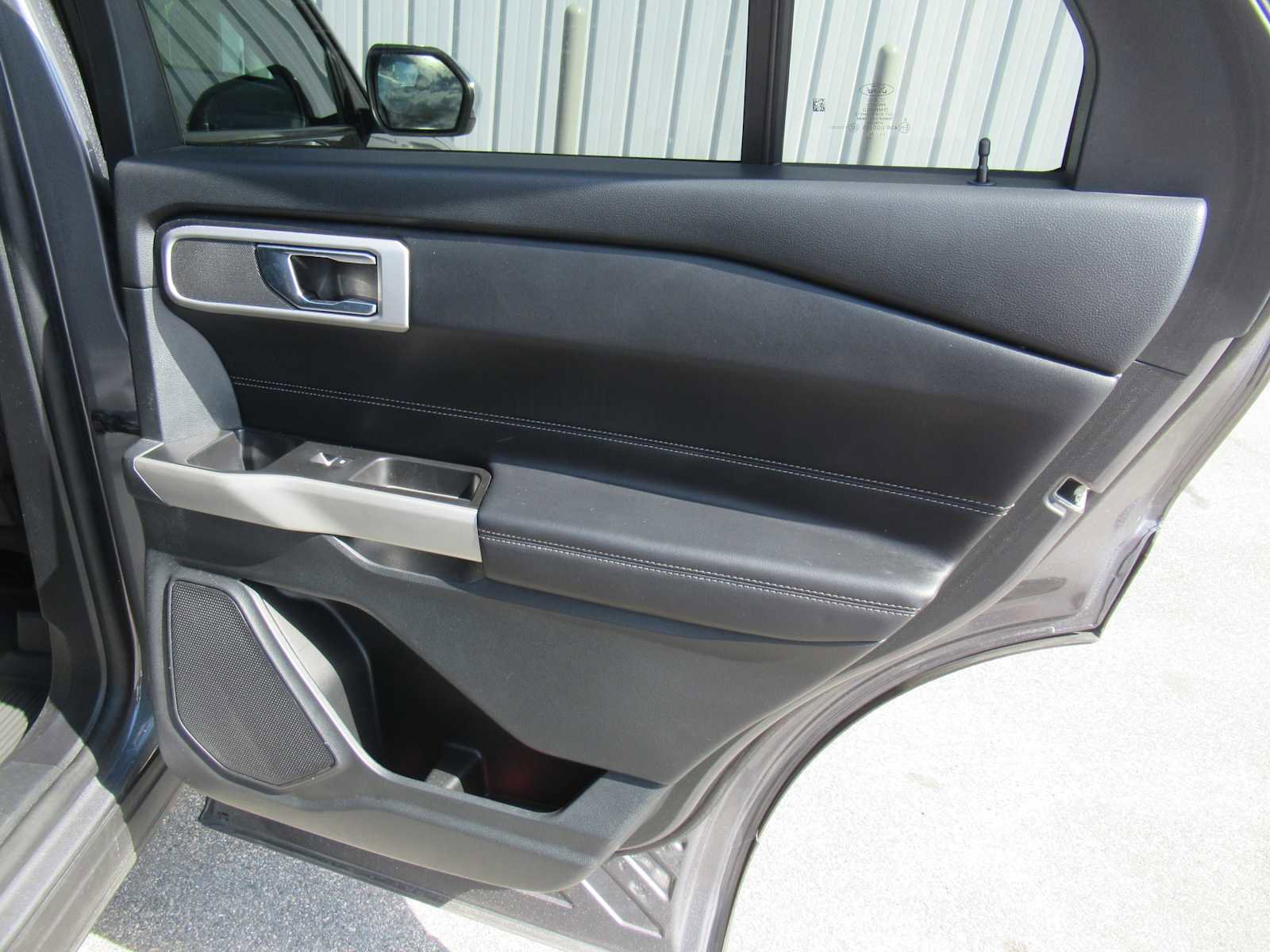 Used 2022 Ford Explorer XLT w/ Equipment Group 202A image 25