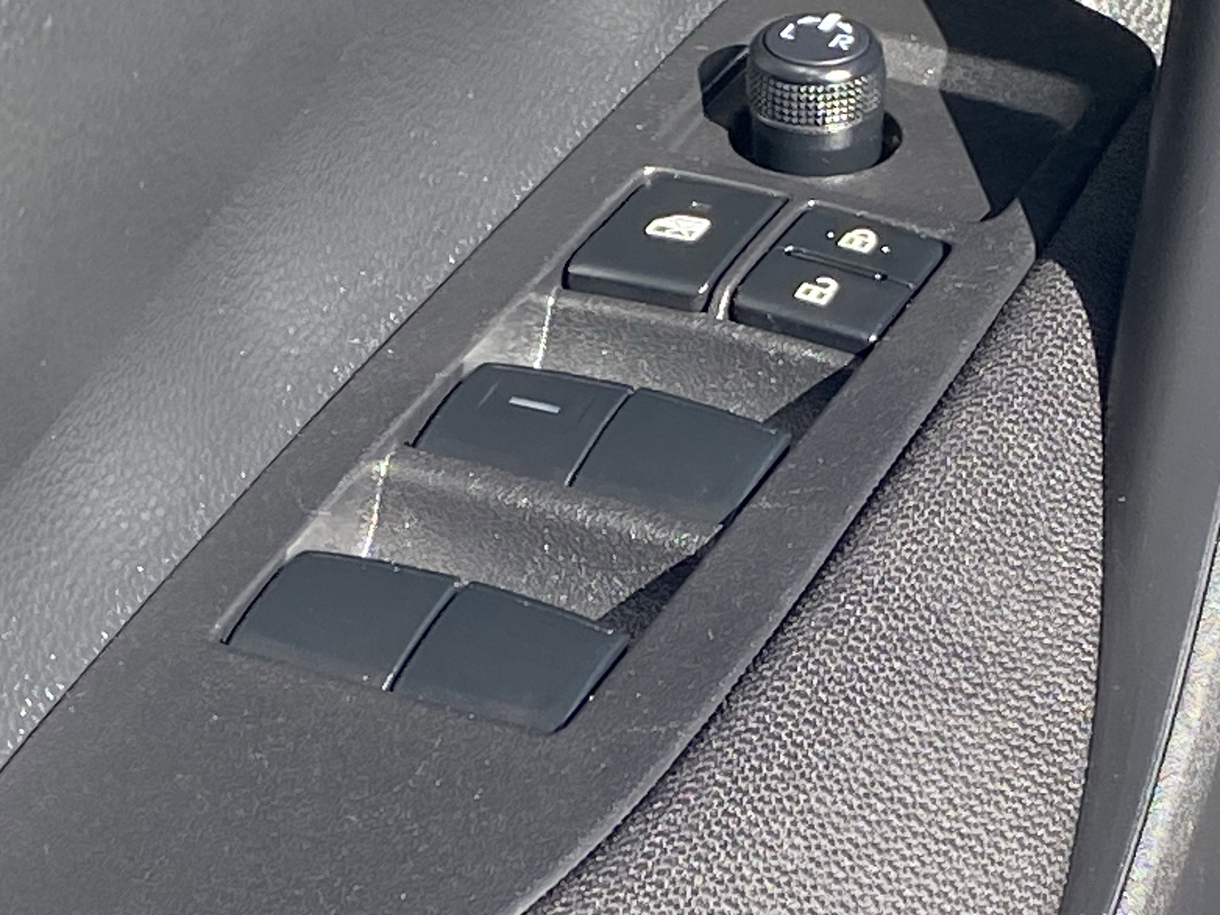 Certified 2025 Toyota Corolla LE image 29