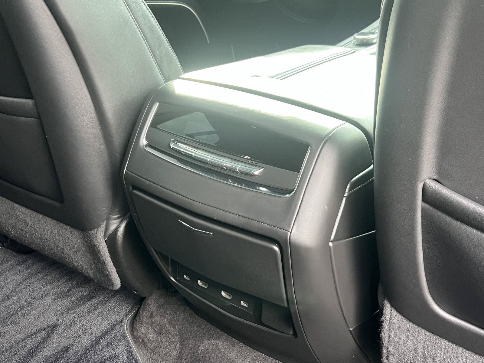 Used 2023 Cadillac Escalade V AWD/4WD image 18