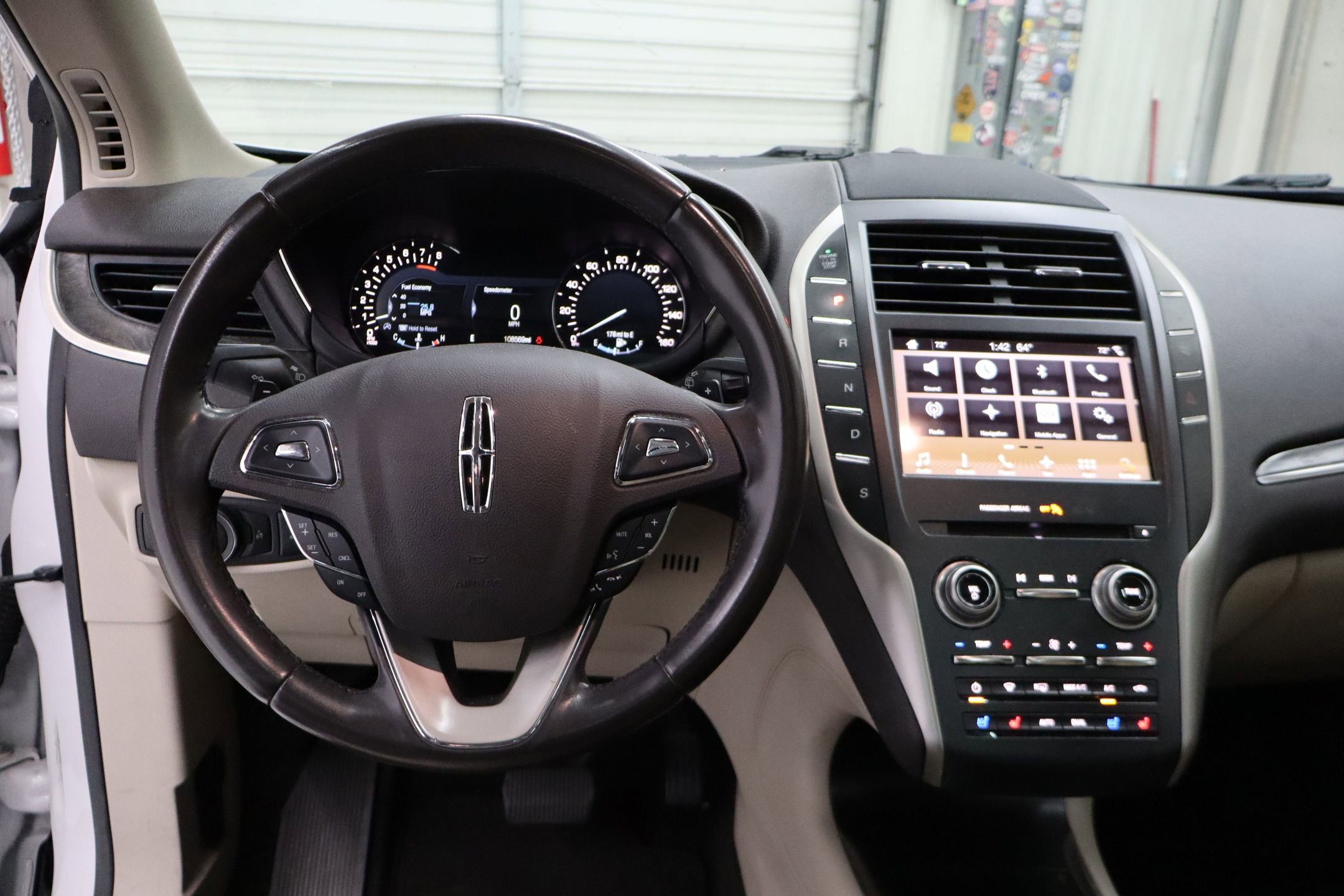 Used 2017 Lincoln MKC Reserve FWD image 19