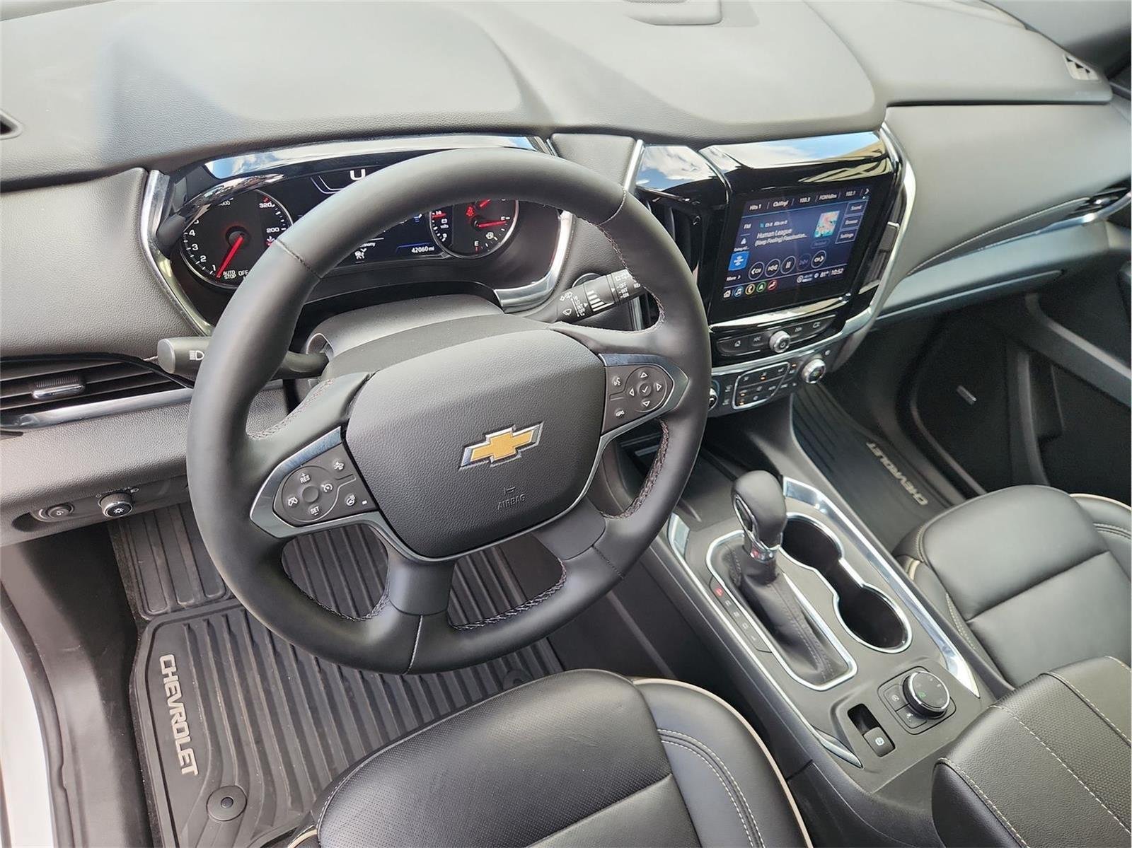 Used 2023 Chevrolet Traverse Premier AWD/4WD image 10
