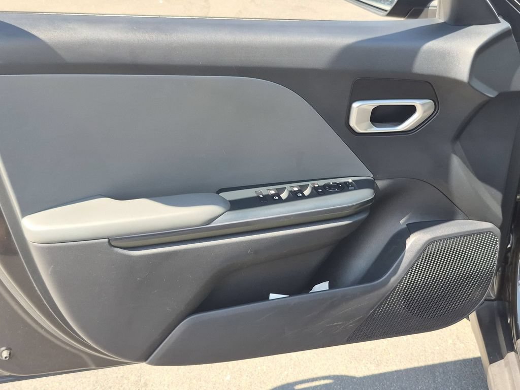 Used 2025 Kia K4 FWD image 11