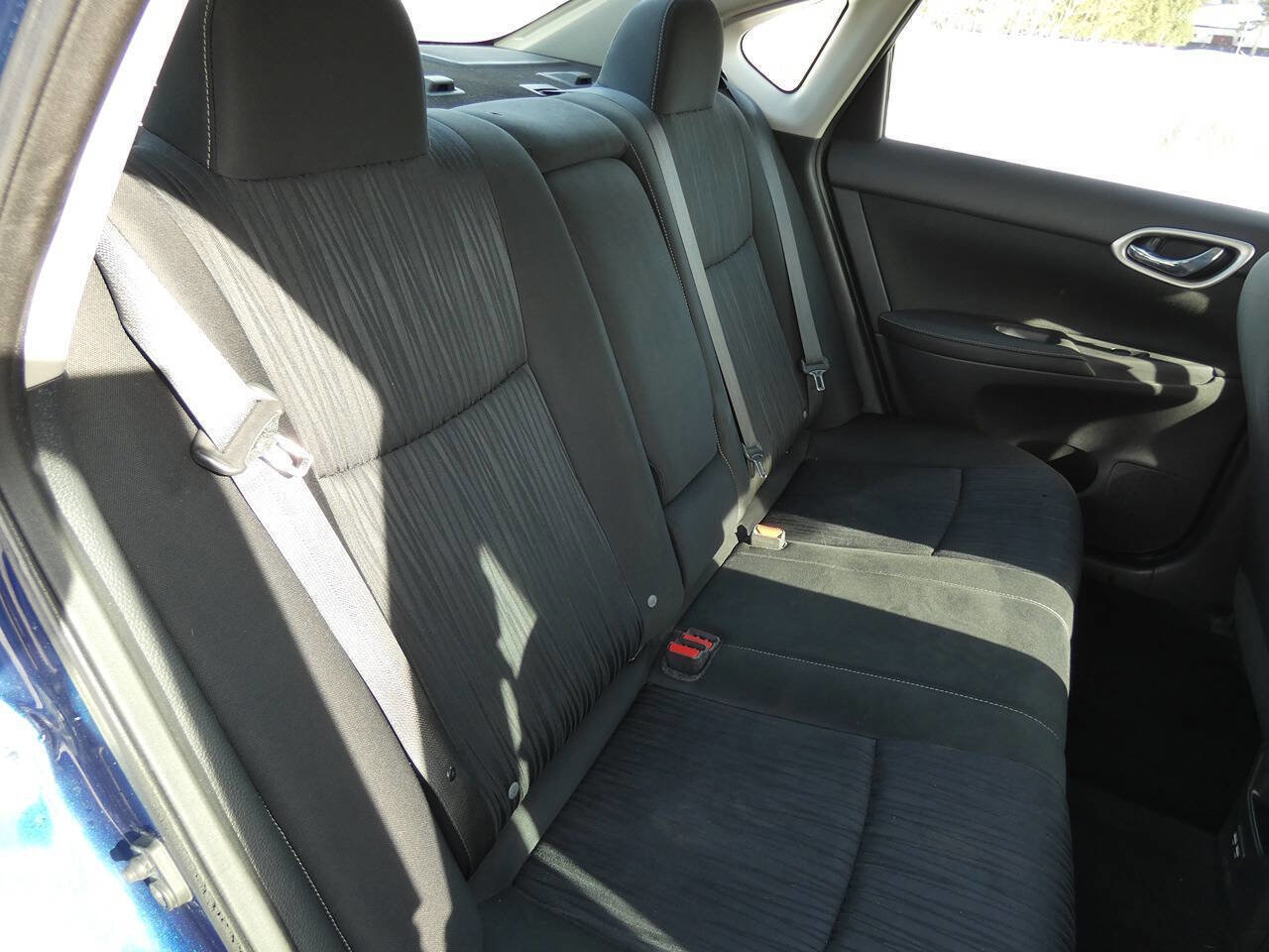 Used 2019 Nissan Sentra SV image 18