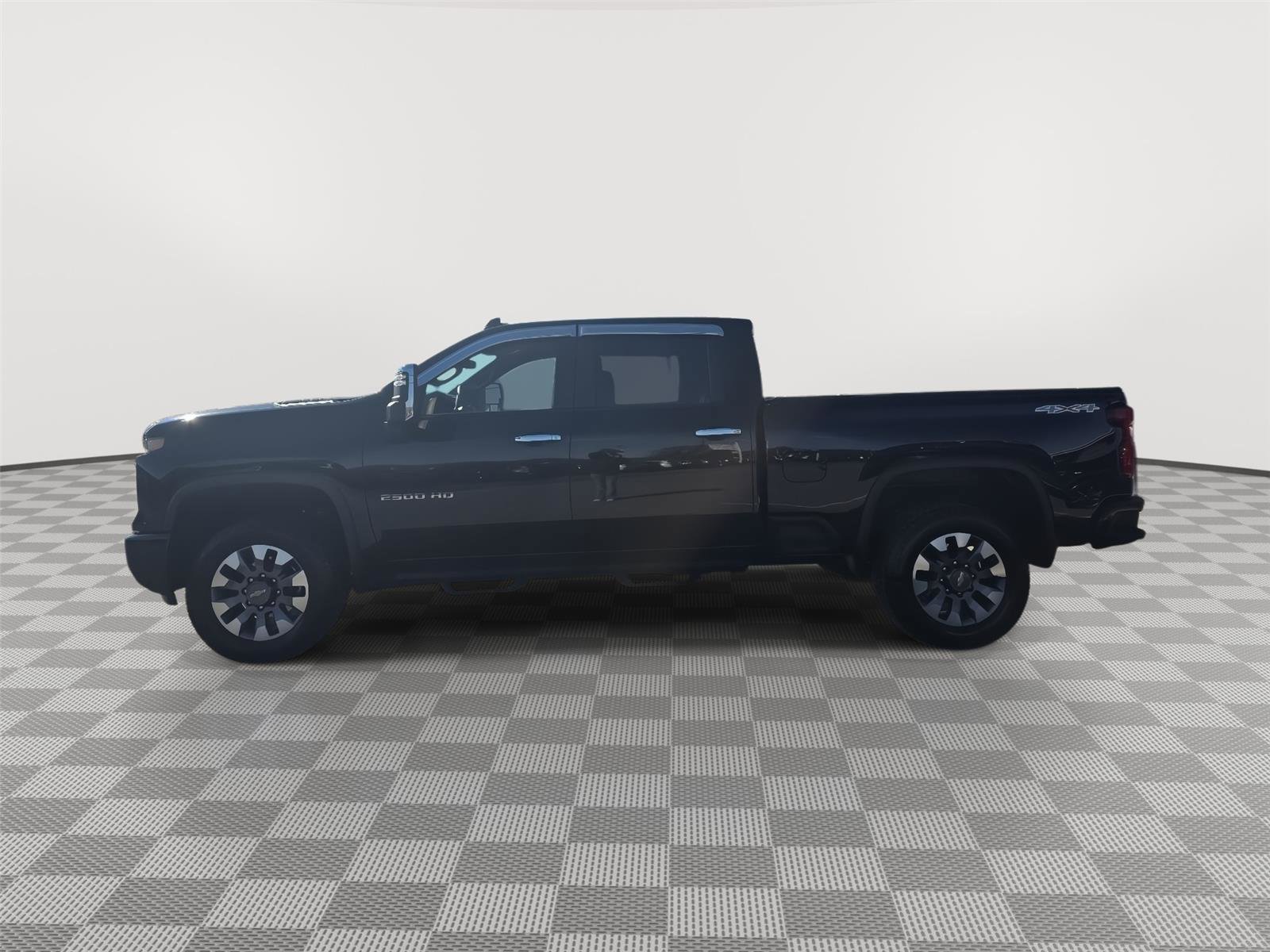 Used 2024 Chevrolet Silverado 2500 Custom image 8