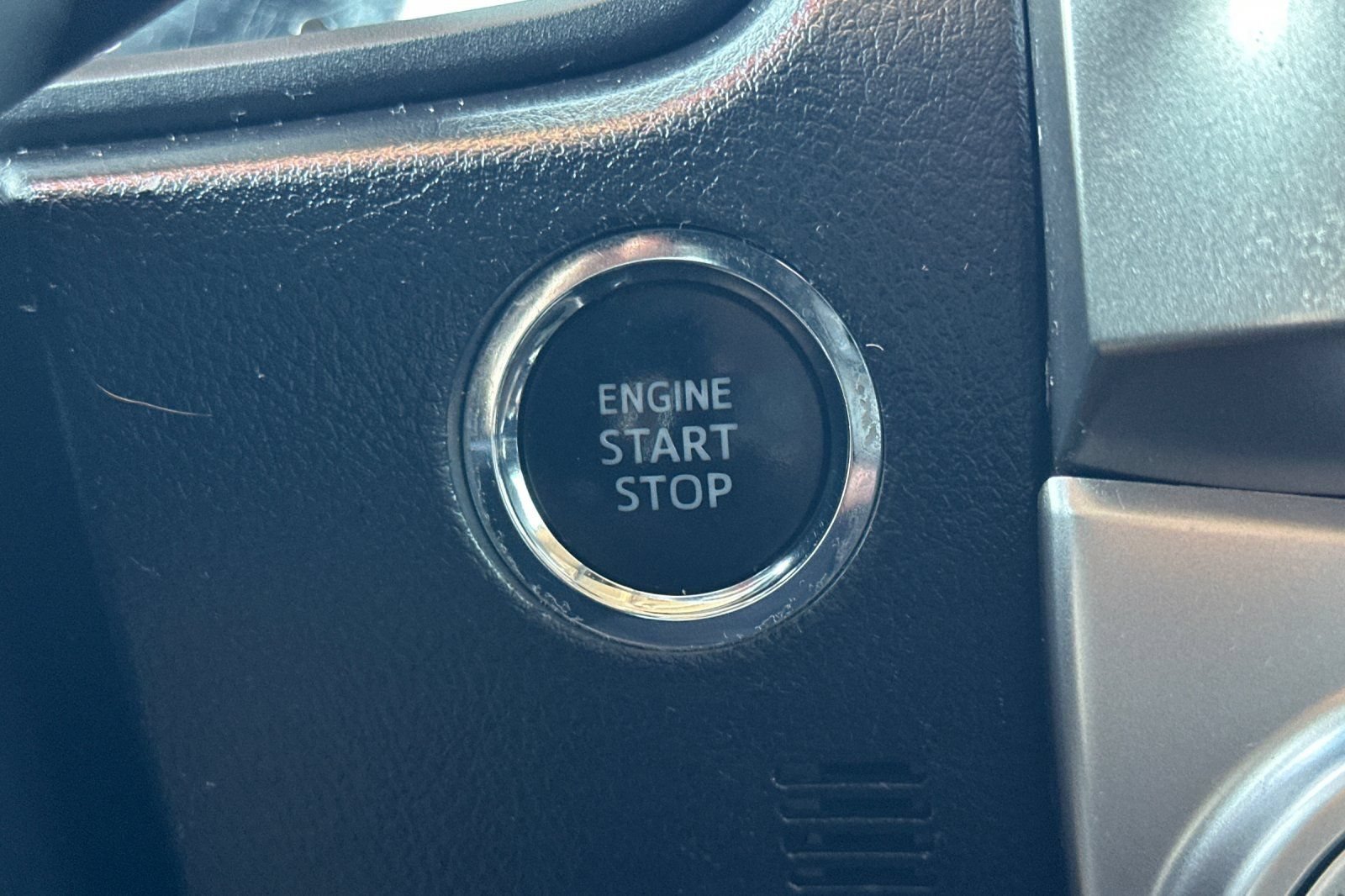 Certified 2024 Toyota 4Runner SR5 AWD/4WD image 25