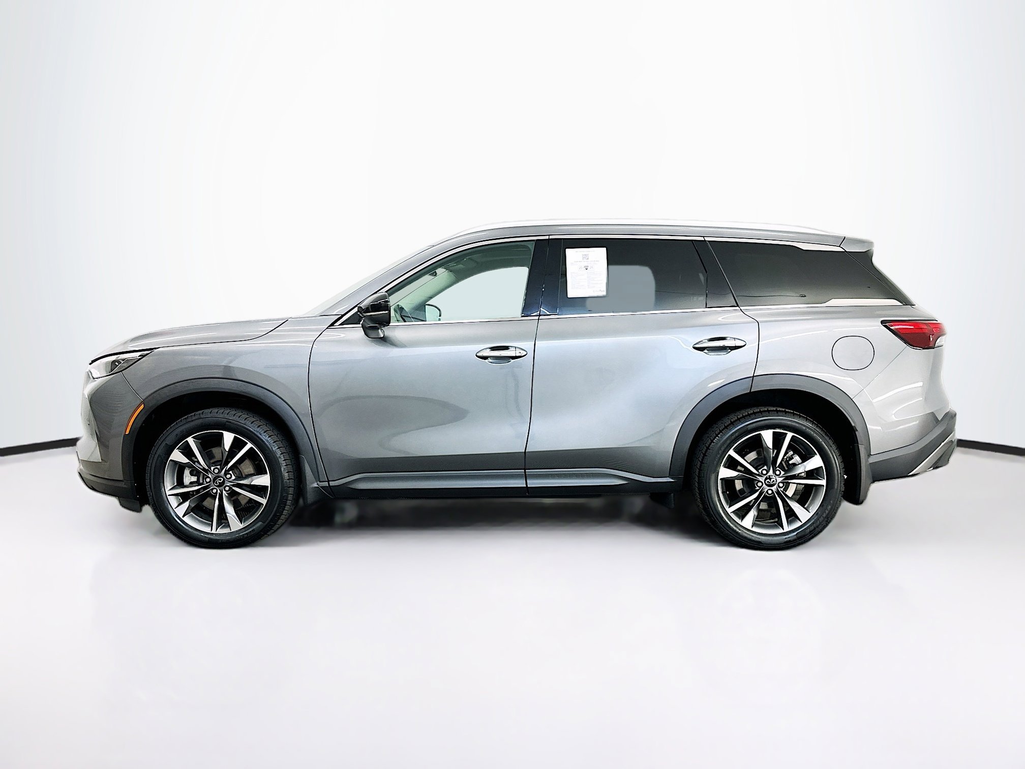 Used 2023 INFINITI QX60 Luxe w/ Cargo Package AWD/4WD image 4