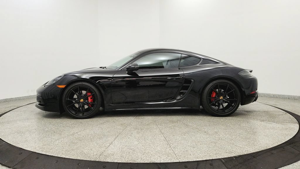 Used 2018 Porsche 718 Cayman GTS RWD image 2