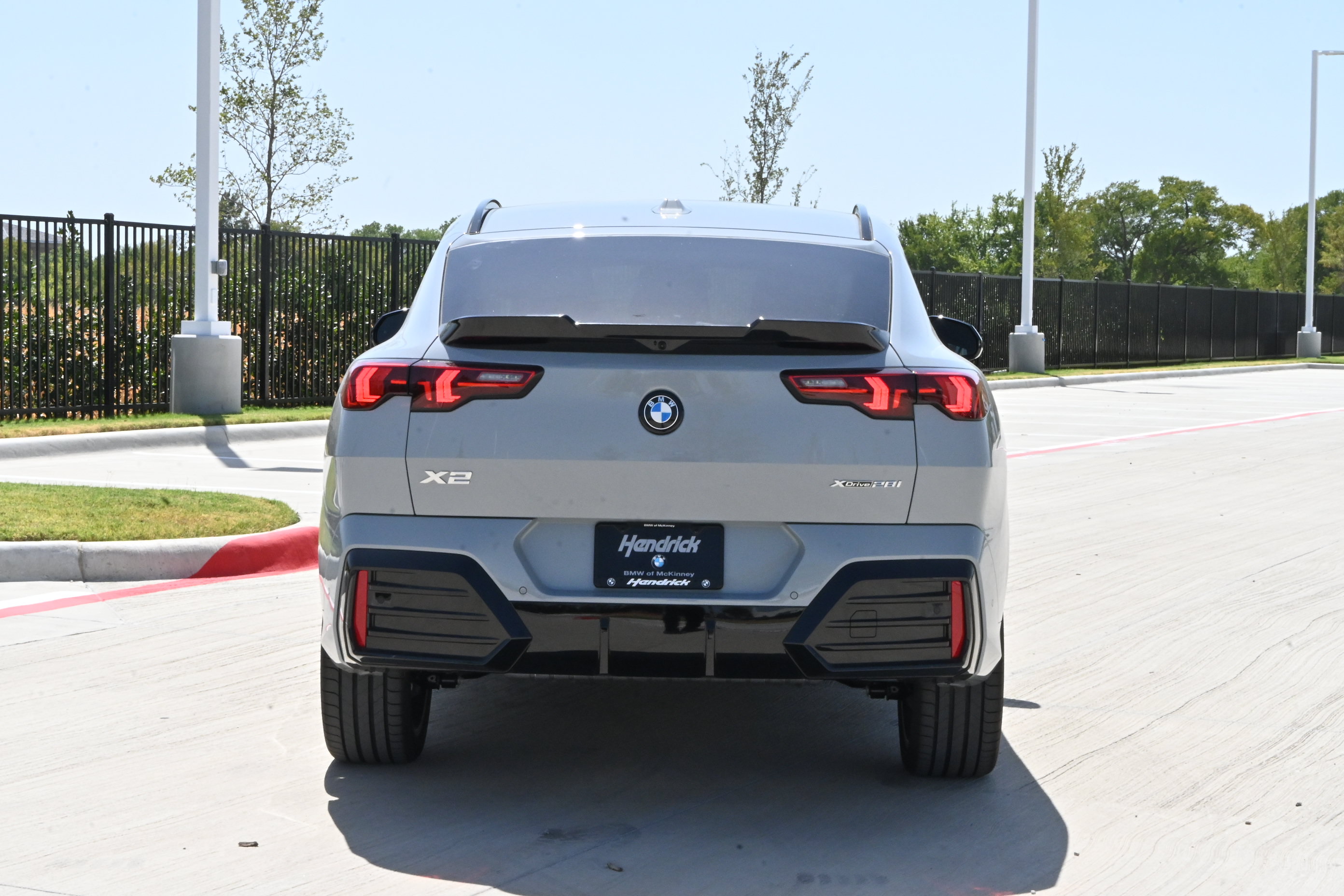 New 2026 BMW X2 xDrive28i w/ Technology Package AWD/4WD image 7