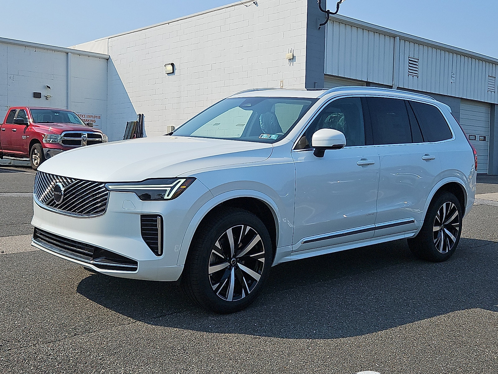 New 2026 Volvo XC90 B5 Core AWD/4WD image 3