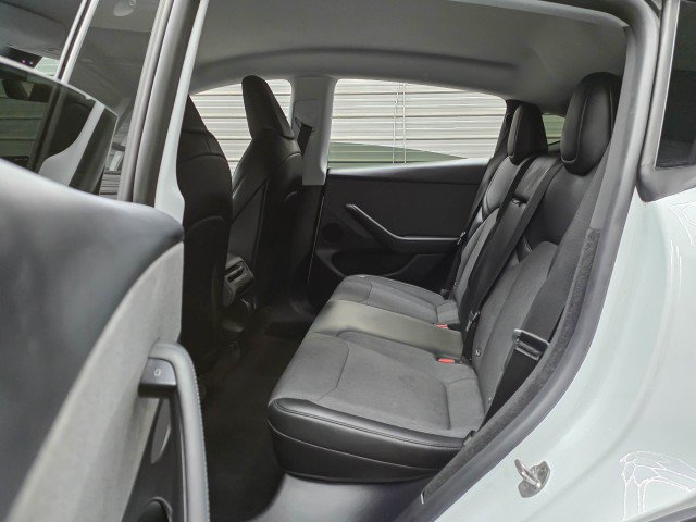Used 2026 Tesla Model Y 2WD image 15