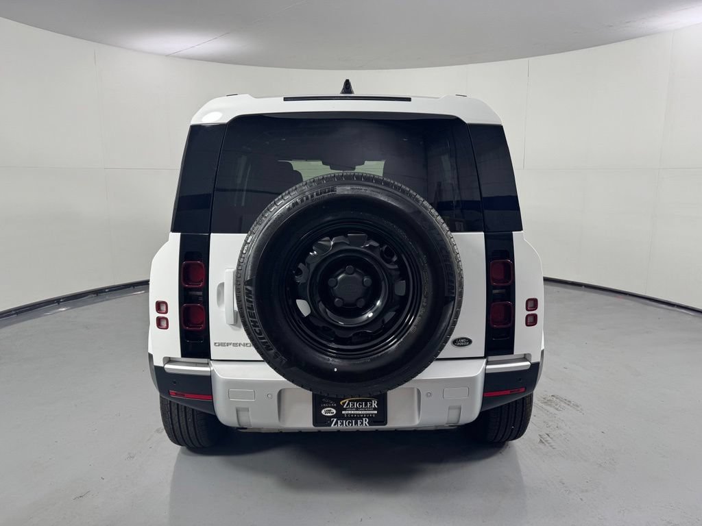 Used 2022 Land Rover Defender 110 AWD/4WD image 6