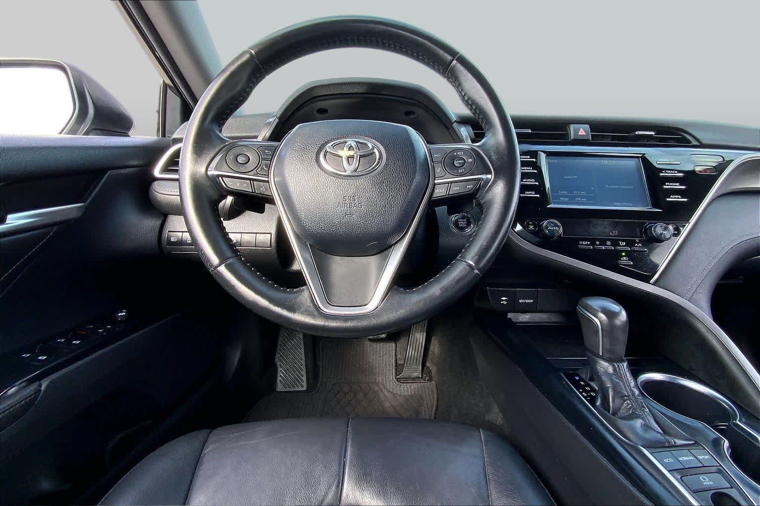 Used 2018 Toyota Camry XSE FWD image 6