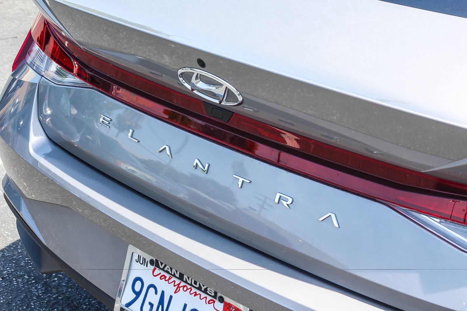 Certified 2023 Hyundai Elantra SEL w/ Convenience Package FWD image 9