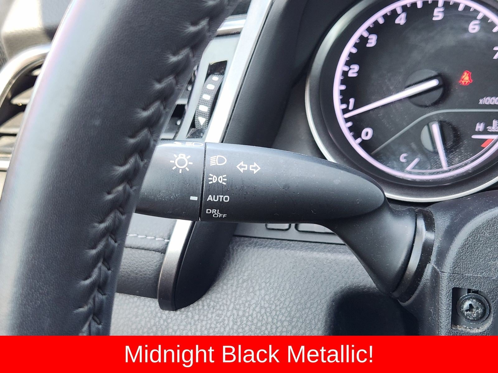 Used 2023 Toyota Camry SE w/ Convenience Package FWD image 35