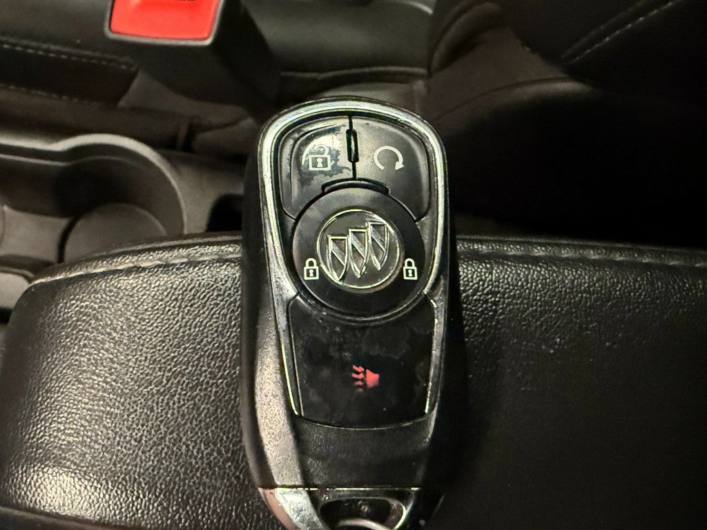 Used 2020 Buick Encore Essence AWD/4WD image 17