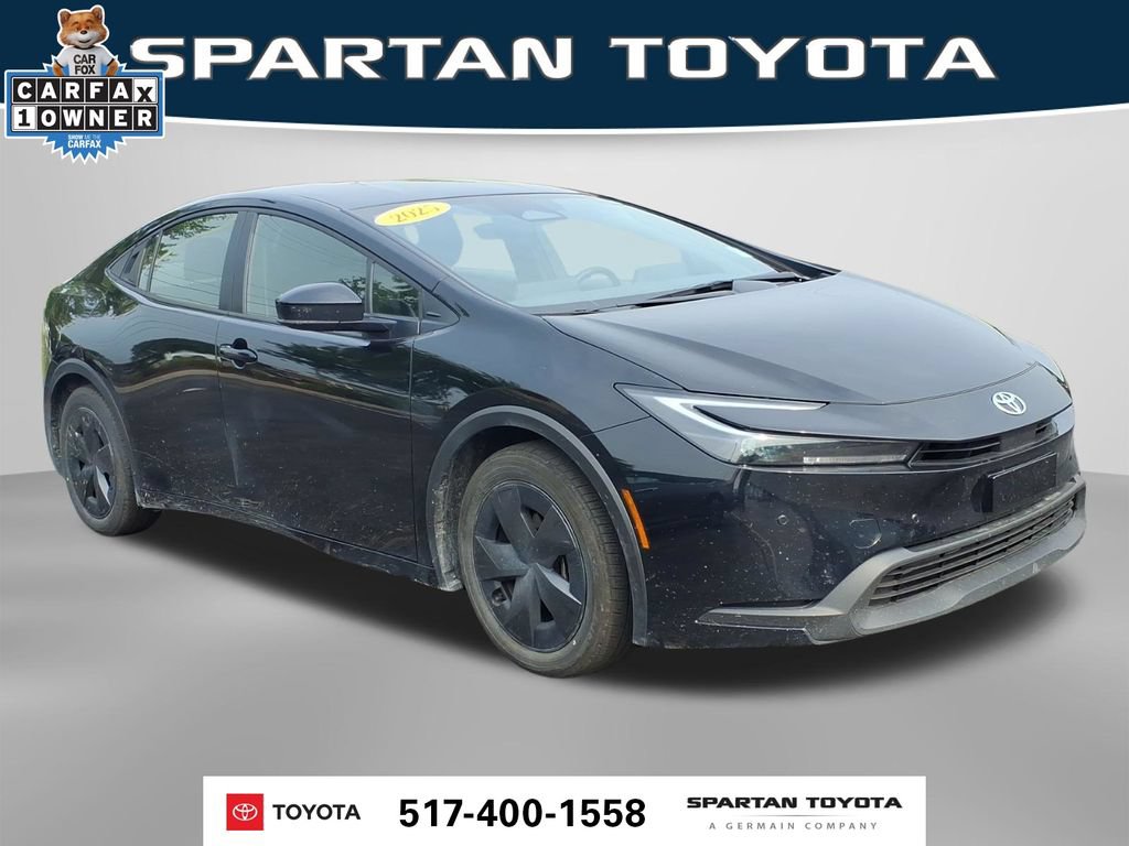 Used 2025 Toyota Prius LE FWD image 5