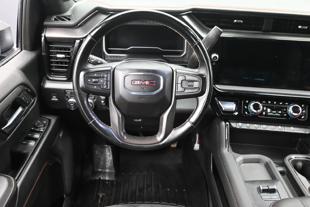 Used 2024 GMC Sierra 3500 AT4 w/ AT4 Premium Plus Package AWD/4WD image 12