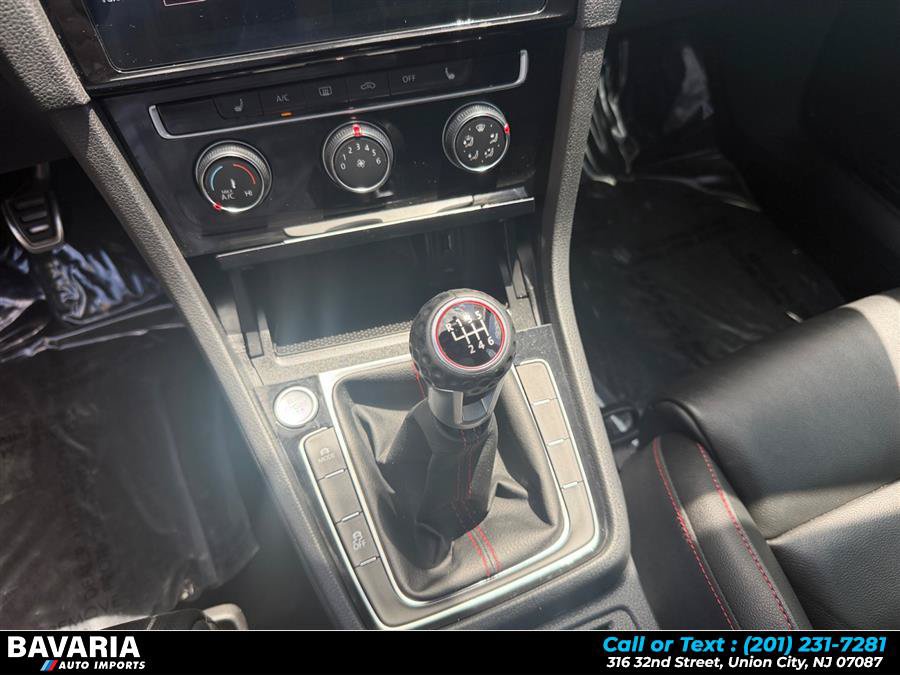 Used 2019 Volkswagen GTI SE w/ SE Experience Package FWD image 19