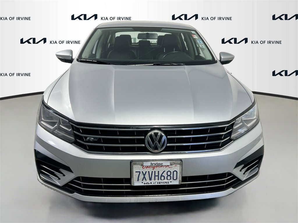 Used 2017 Volkswagen Passat 1.8T R-Line image 2
