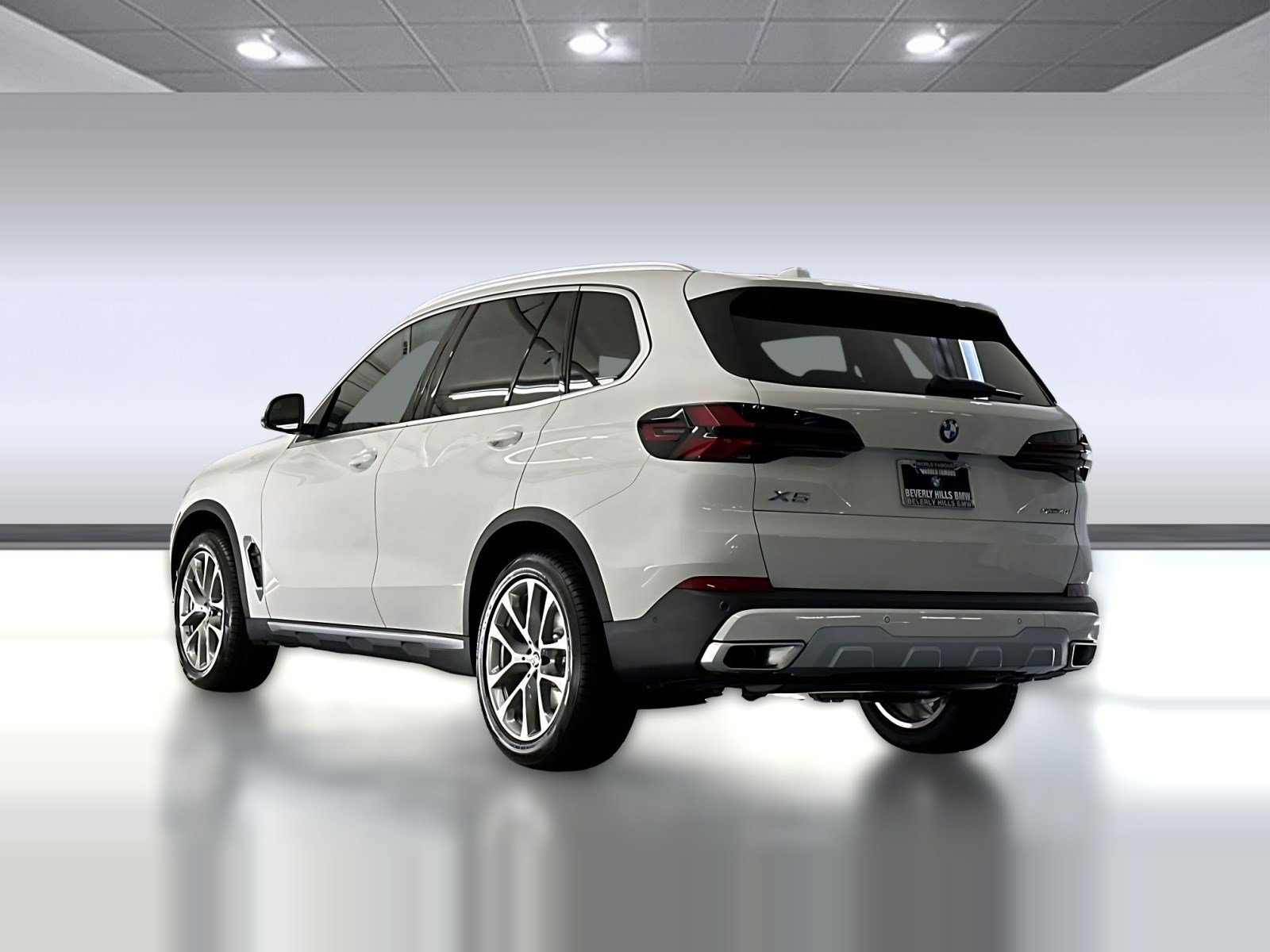 Used 2026 BMW X5 sDrive40i w/ Climate Comfort Package image 3