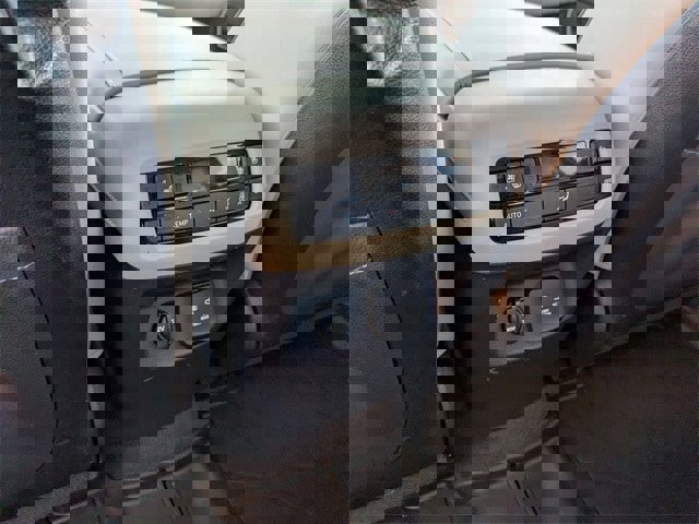 Used 2023 Hyundai Palisade Calligraphy image 13