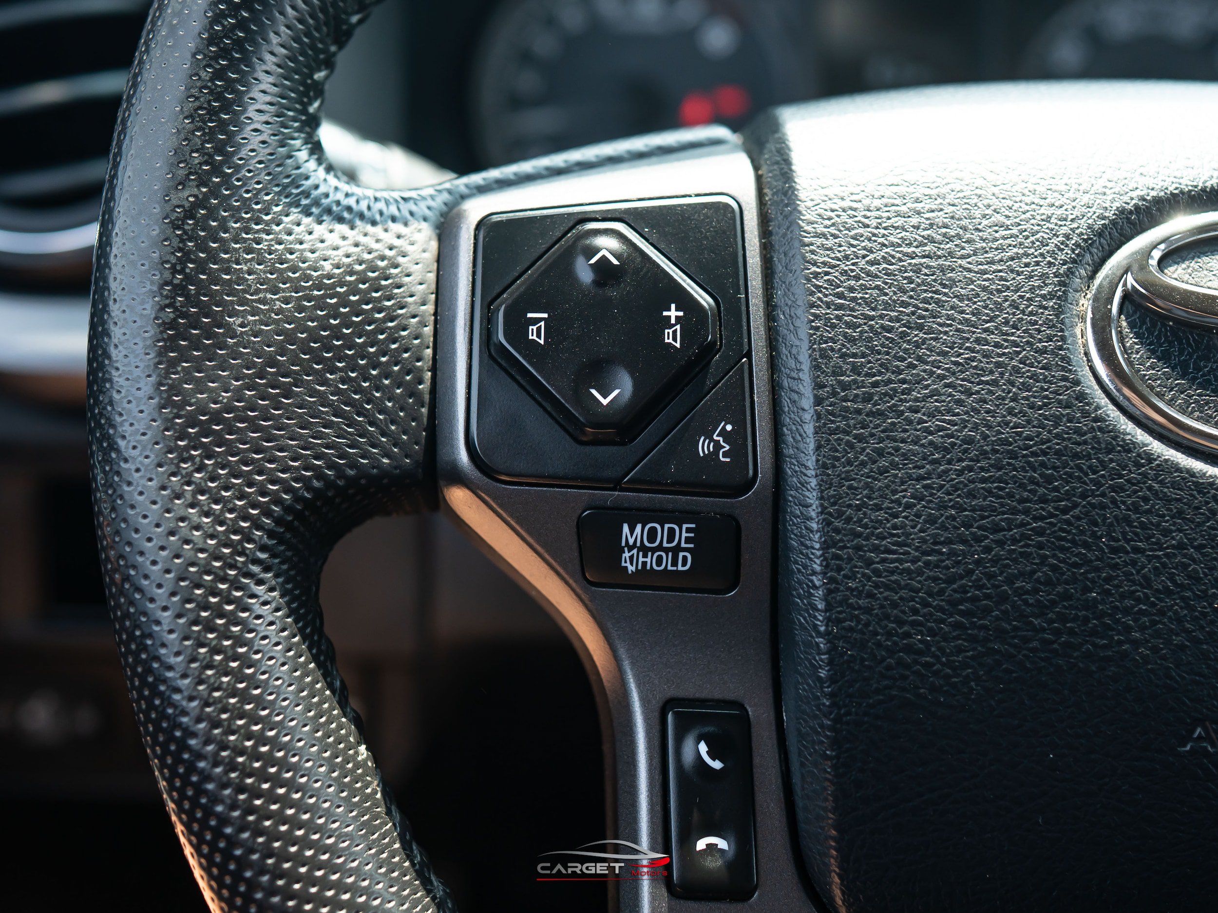 Used 2018 Toyota Tacoma TRD Sport AWD/4WD image 23