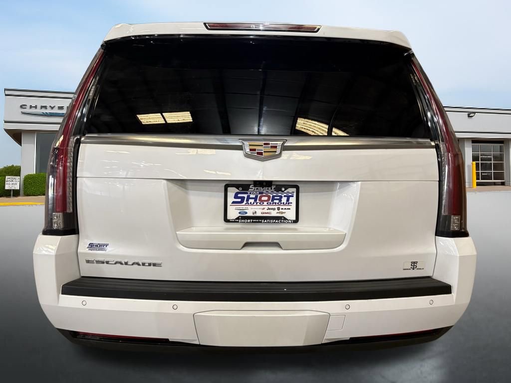 Used 2020 Cadillac Escalade Premium Luxury image 4