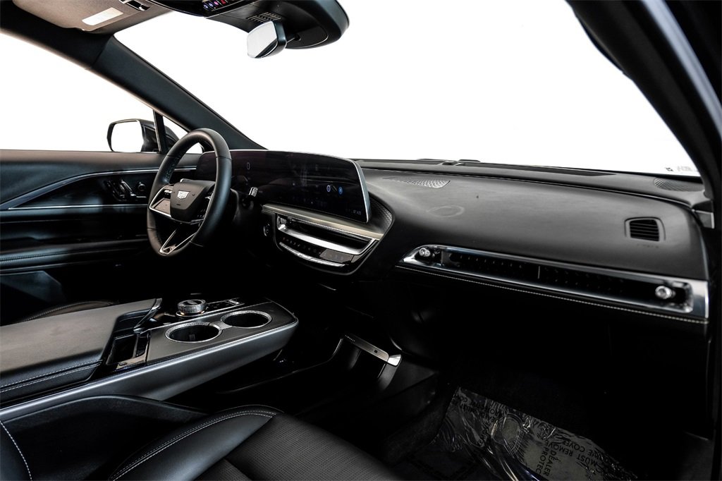 Used 2024 Cadillac Lyriq Luxury w/ LPO, Floor Liner Package image 12