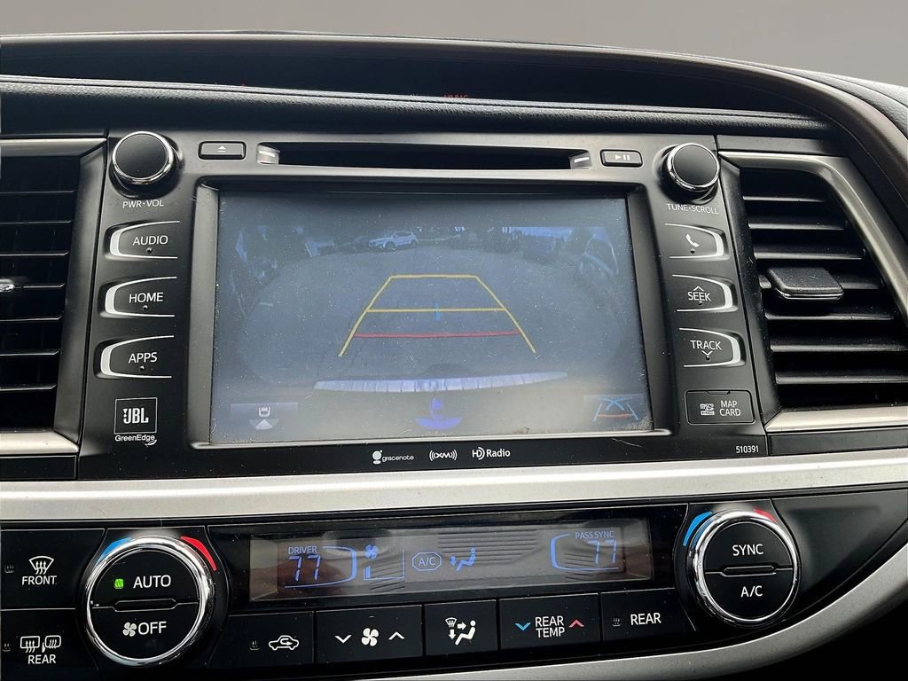 Used 2019 Toyota Highlander Limited Platinum AWD/4WD image 14