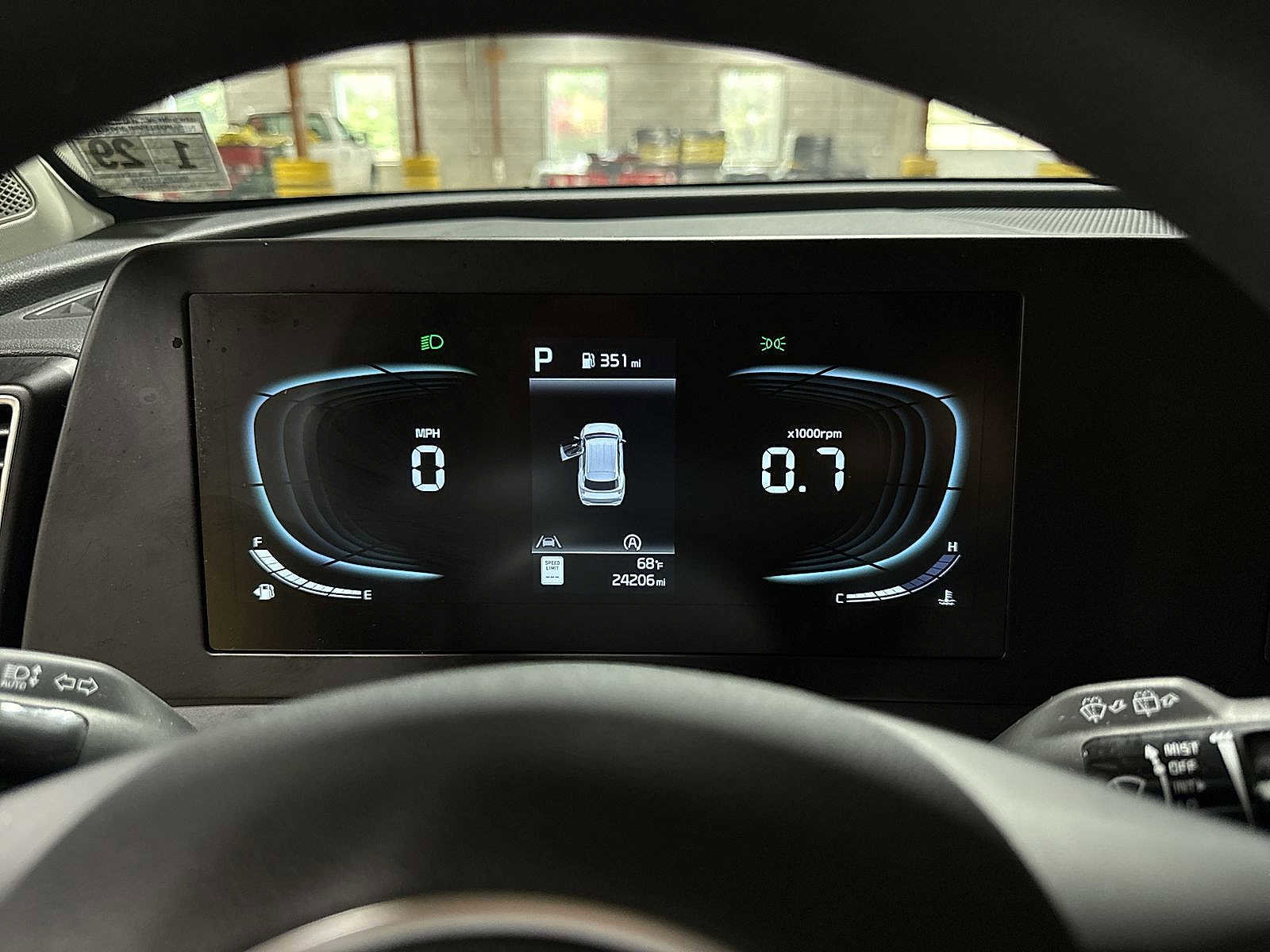 Used 2024 Kia Sportage LX image 31