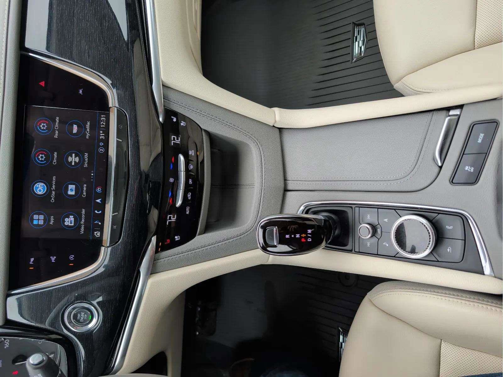 Used 2024 Cadillac XT6 Premium Luxury w/ Technology Package image 16