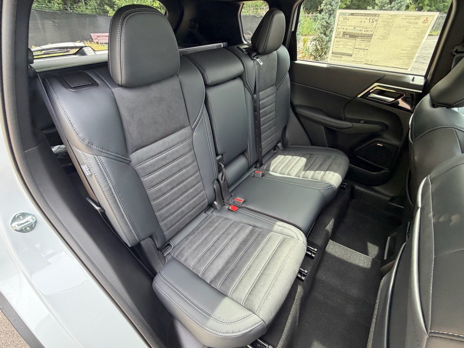New 2026 Mitsubishi Outlander AWD image 14