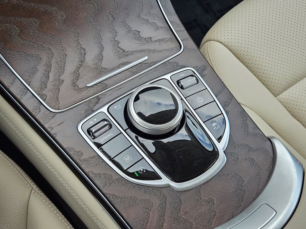 Used 2019 Mercedes-Benz GLC 300 4MATIC image 18