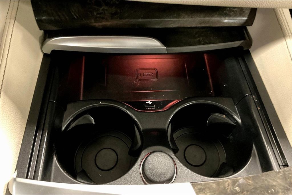 Used 2018 BMW 640i Gran Turismo xDrive AWD/4WD image 16