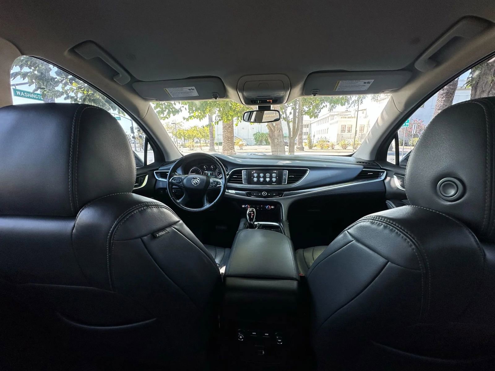 Used 2019 Buick Enclave Essence image 14