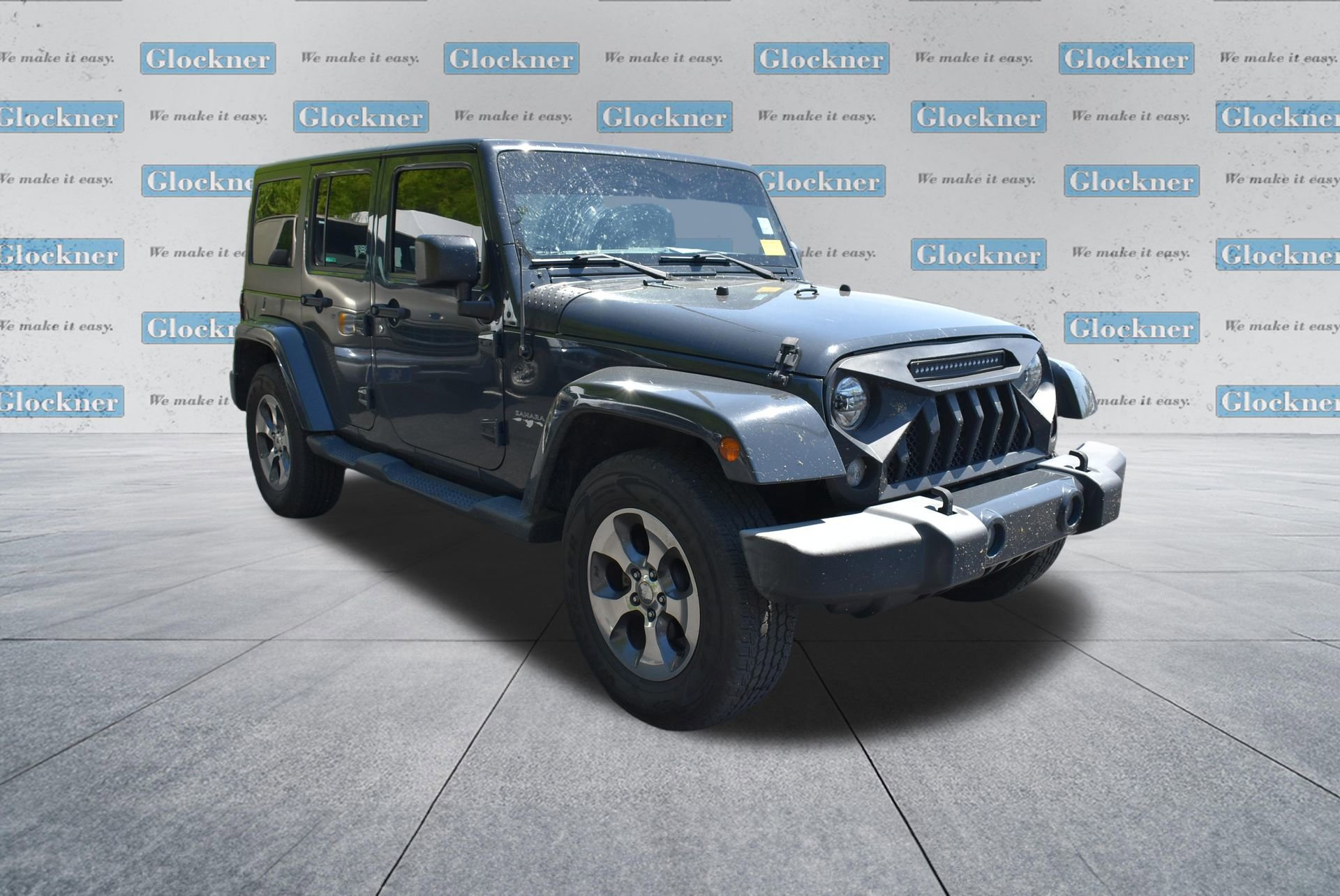 Used 2016 Jeep Wrangler Unlimited Sahara w/ Dual Top Group AWD/4WD image 3