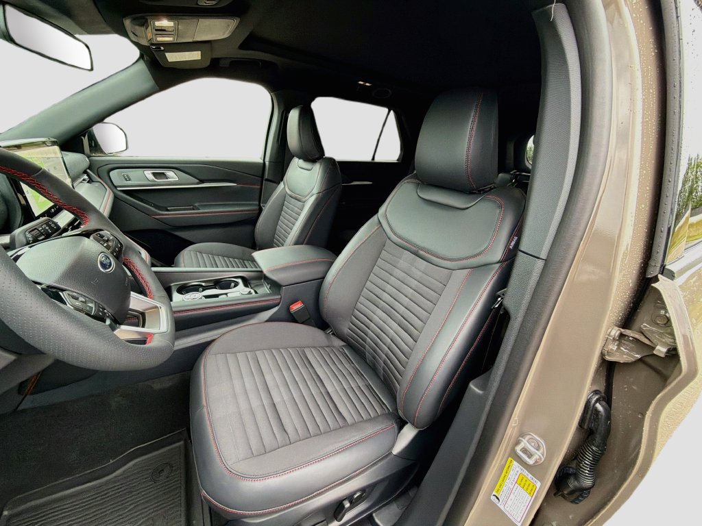 New 2026 Ford Explorer ST-Line w/ ST-Line Street Pack AWD/4WD image 23