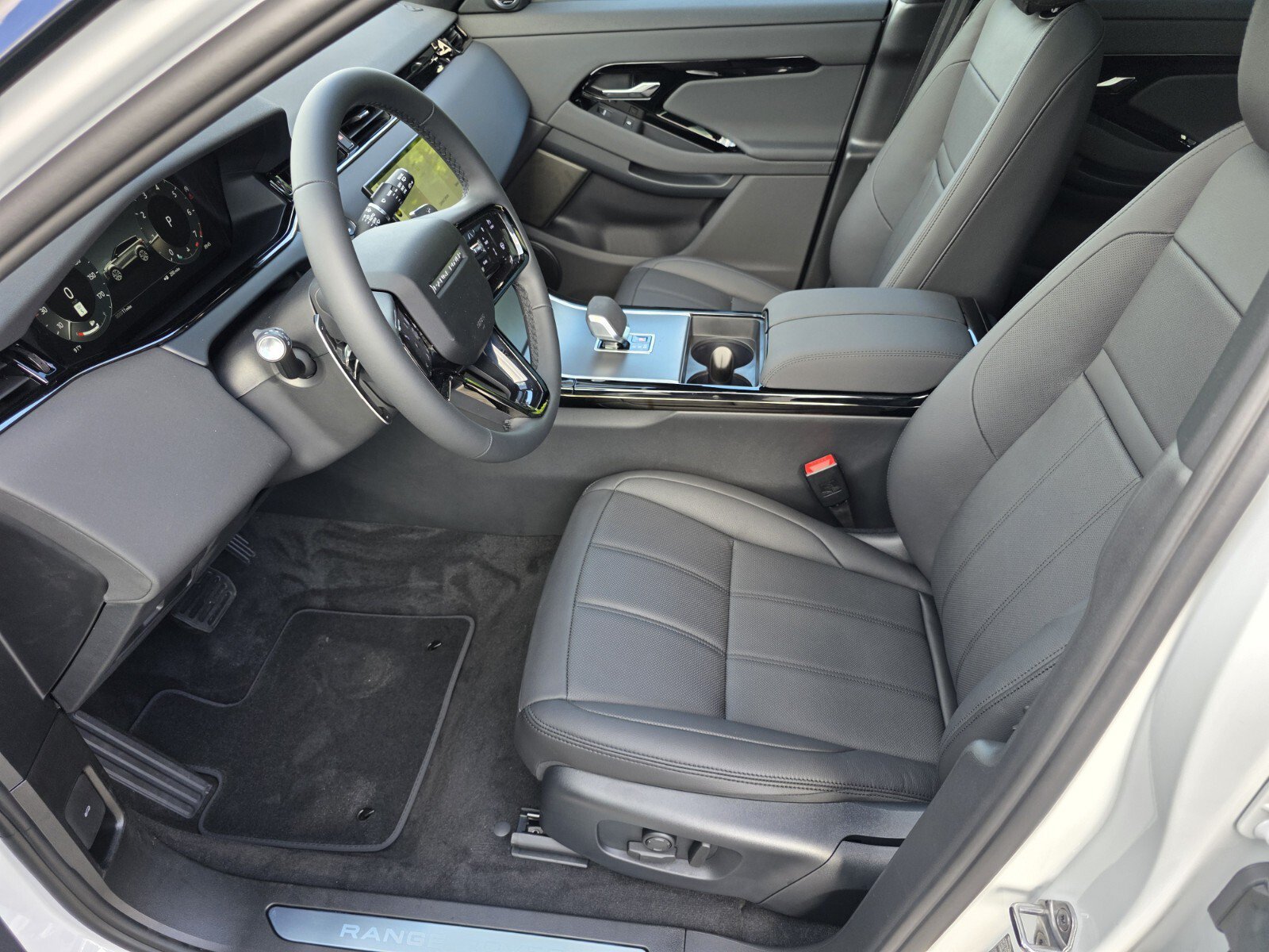 New 2026 Land Rover Range Rover Evoque S AWD/4WD image 10